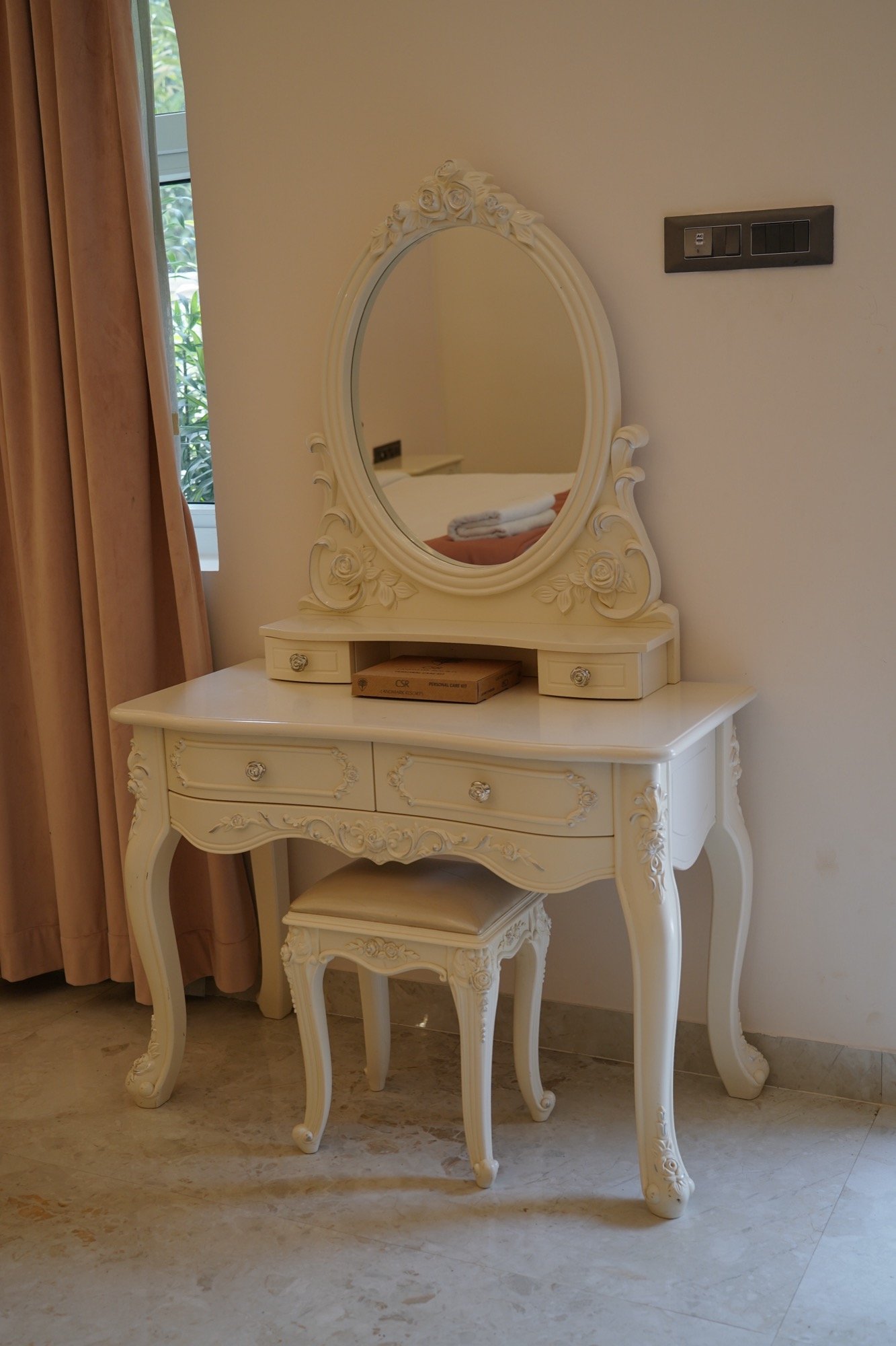 French Master Suite VJC02988